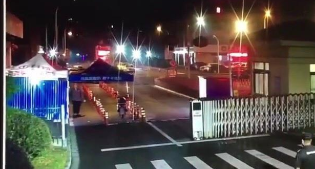 常州一業(yè)主凌晨開(kāi)車回小區(qū)，不慎將保安撞倒身亡